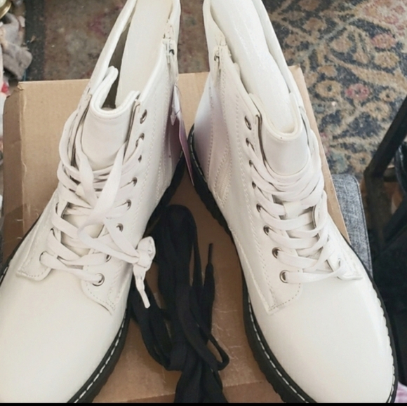 Hawkwell White Combat Side Zipper Lace up Ankle Booties Size 11 - Picture 2 of 12